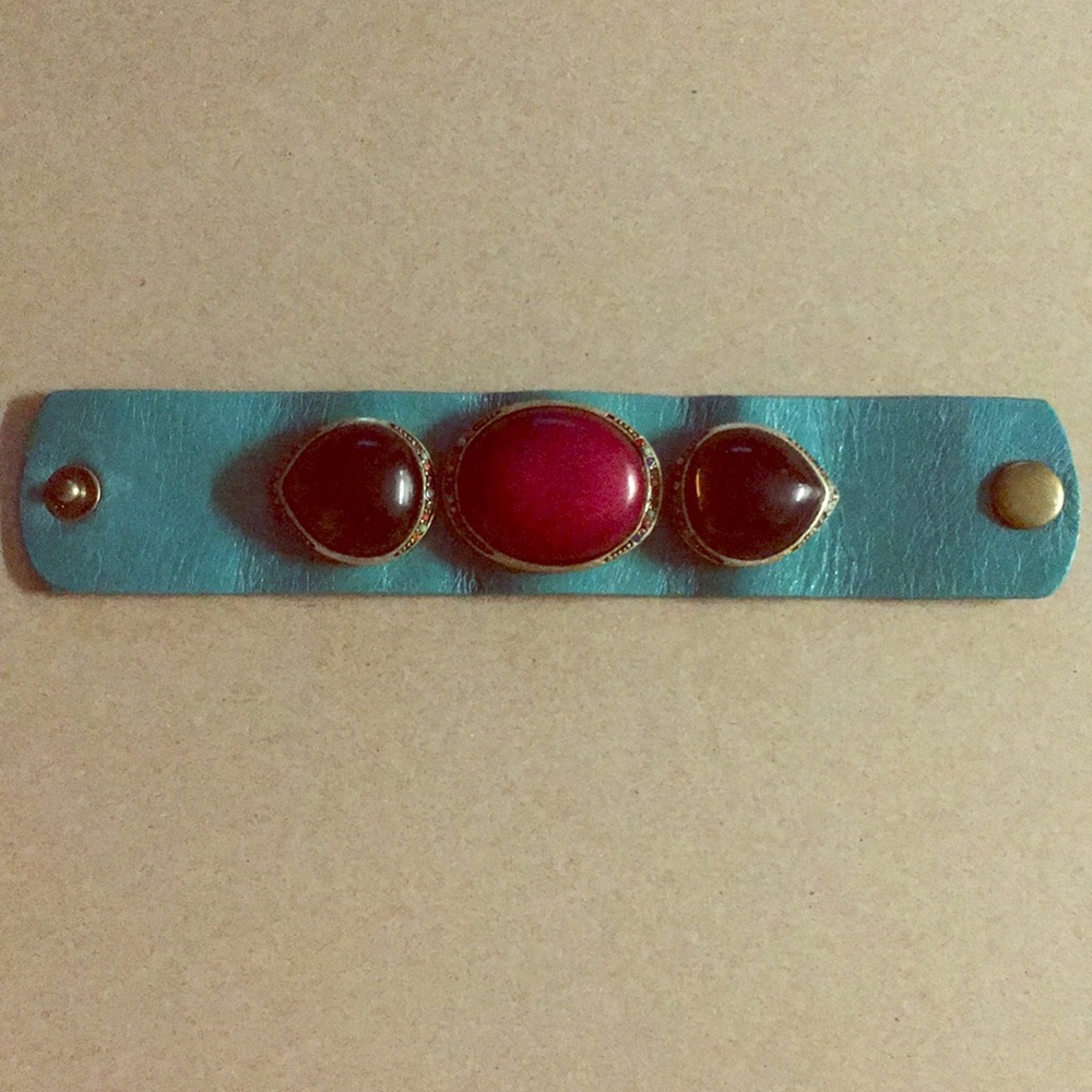 Fossil leather cuff ( turquoise w stones).